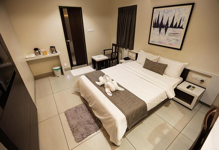 Отель Sree Sakthi Residency Канчипурам Экстерьер фото