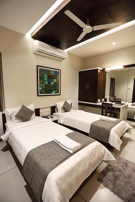 Отель Sree Sakthi Residency Канчипурам Экстерьер фото